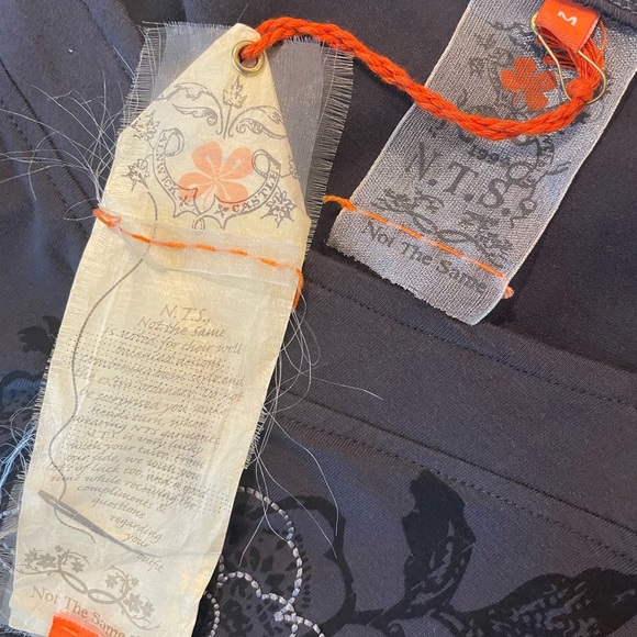 Cute party top! - Picture 5 of 5